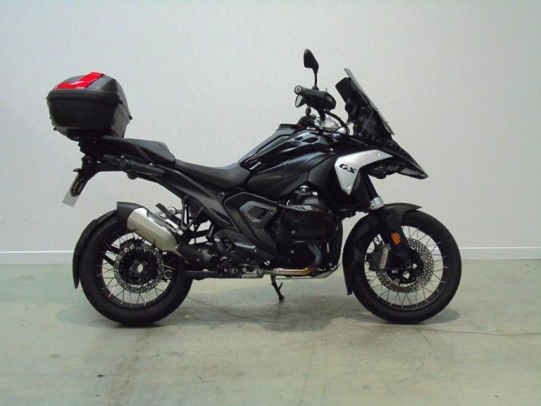 2025 BMW R 1300 GS TE, 2300 Miles, 1 Owner, Pull Back Risers, Engine Bars