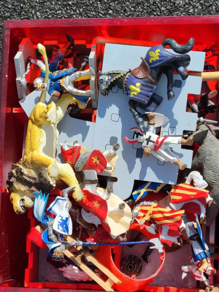 Papo Knights, Castle and Animals 