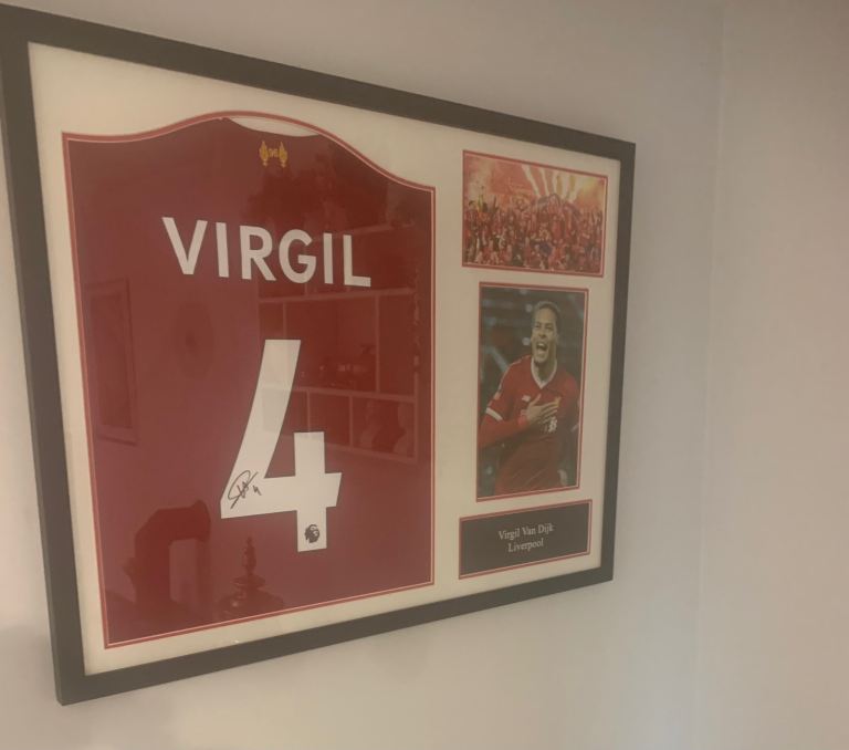 Fantastic framed Virgil Van Dijk signed LIVERPOOL football shirt & ALLSTAR COA 