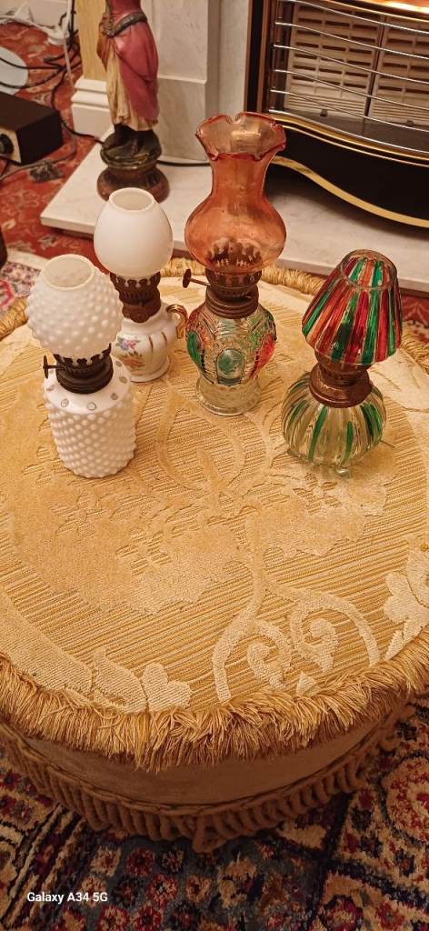 Vintage lamps they are paraffin never use use gwo