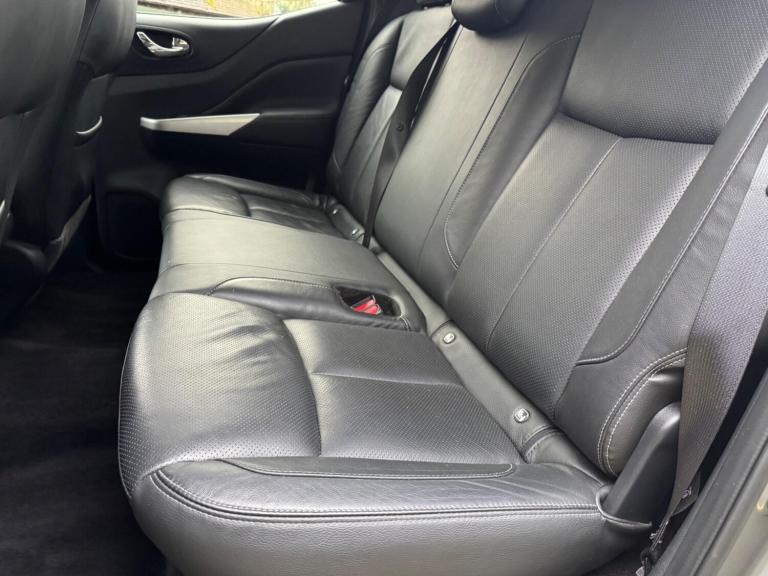 2020 Nissan Navara 2.3 dCi Tekna Auto 4WD Euro 6 4dr PICK UP Diesel Automatic