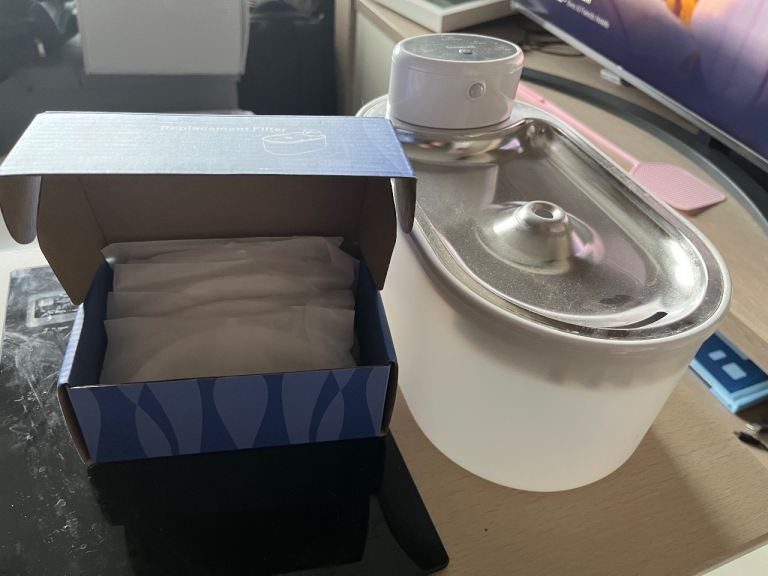 Tomxcute cordless cat water fountain 