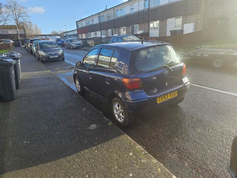 Toyota yaris 1.3 petrol T spirit spec 5dr only 76k mileage look