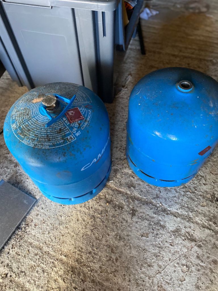 Pair of 907 camping gas bottles 