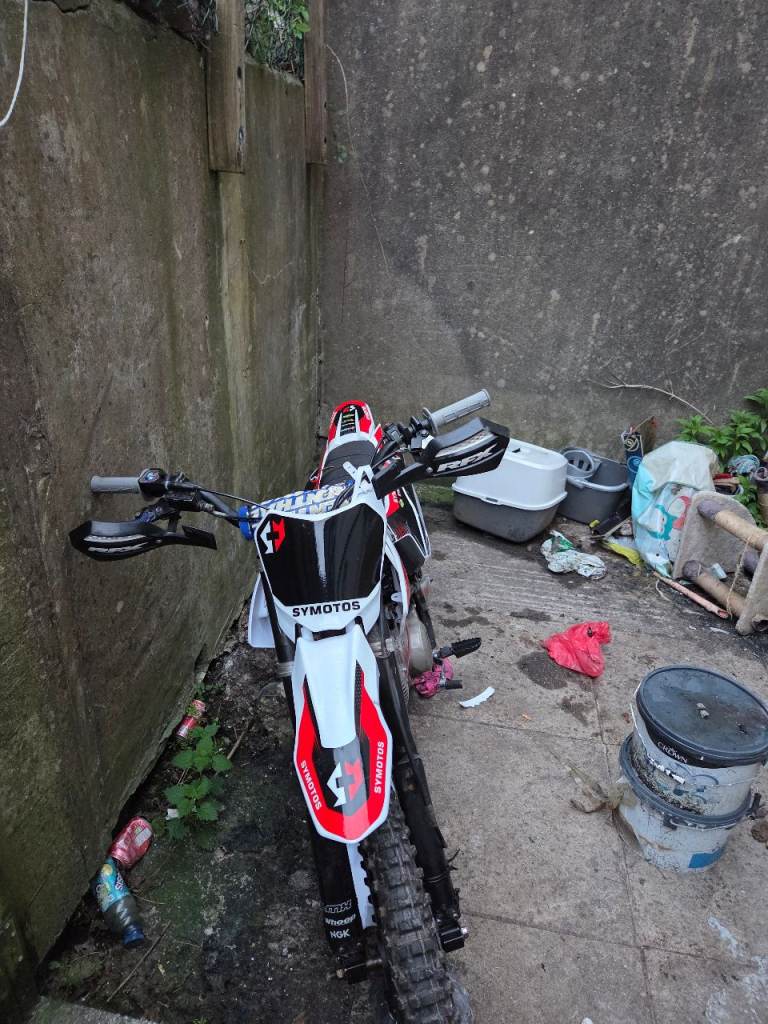 Pit bike 140cc like new 