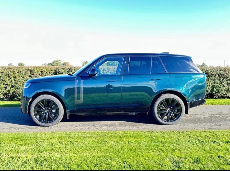 2022 Land Rover Range Rover 3.0 P440e HSE 4dr Auto PHEV SM British Racing Green