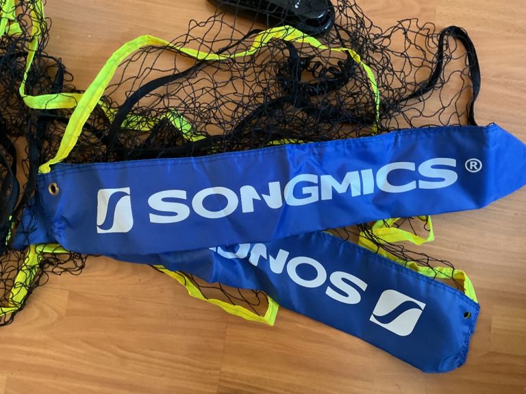 New portable badminton net with carry bag £15
