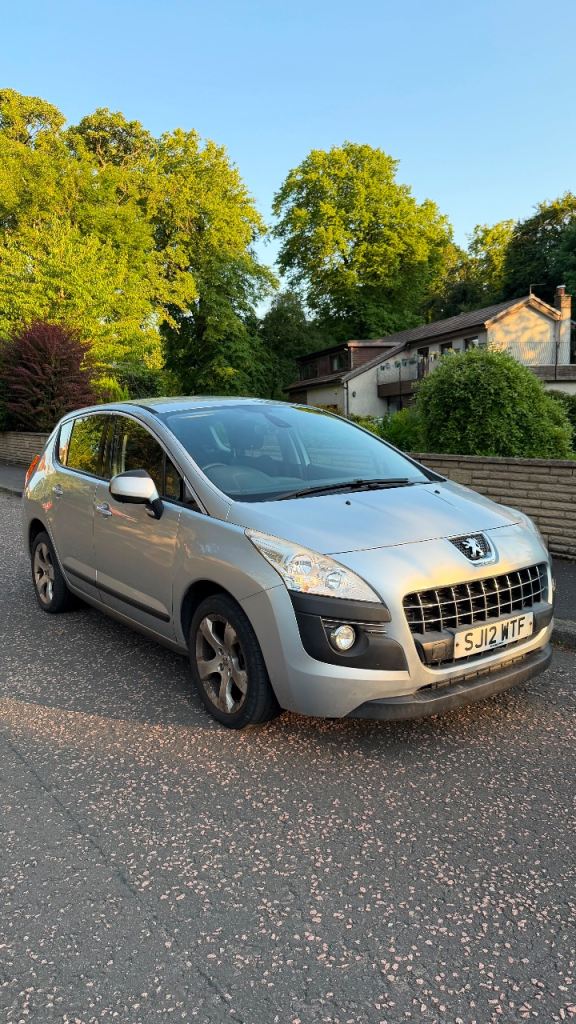 Peugeot, 3008, Hatchback, 2012, Semi-Auto, 1560 (cc), 5 doors