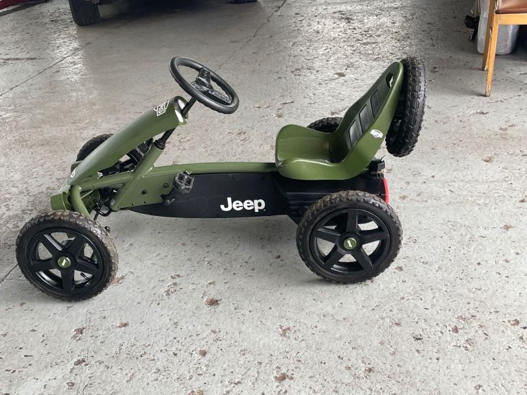 Berg Jeep ride on pedal Go-Kart and Trailer