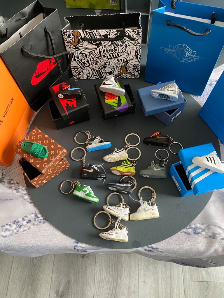 3D Keyrings basketball / trainer 