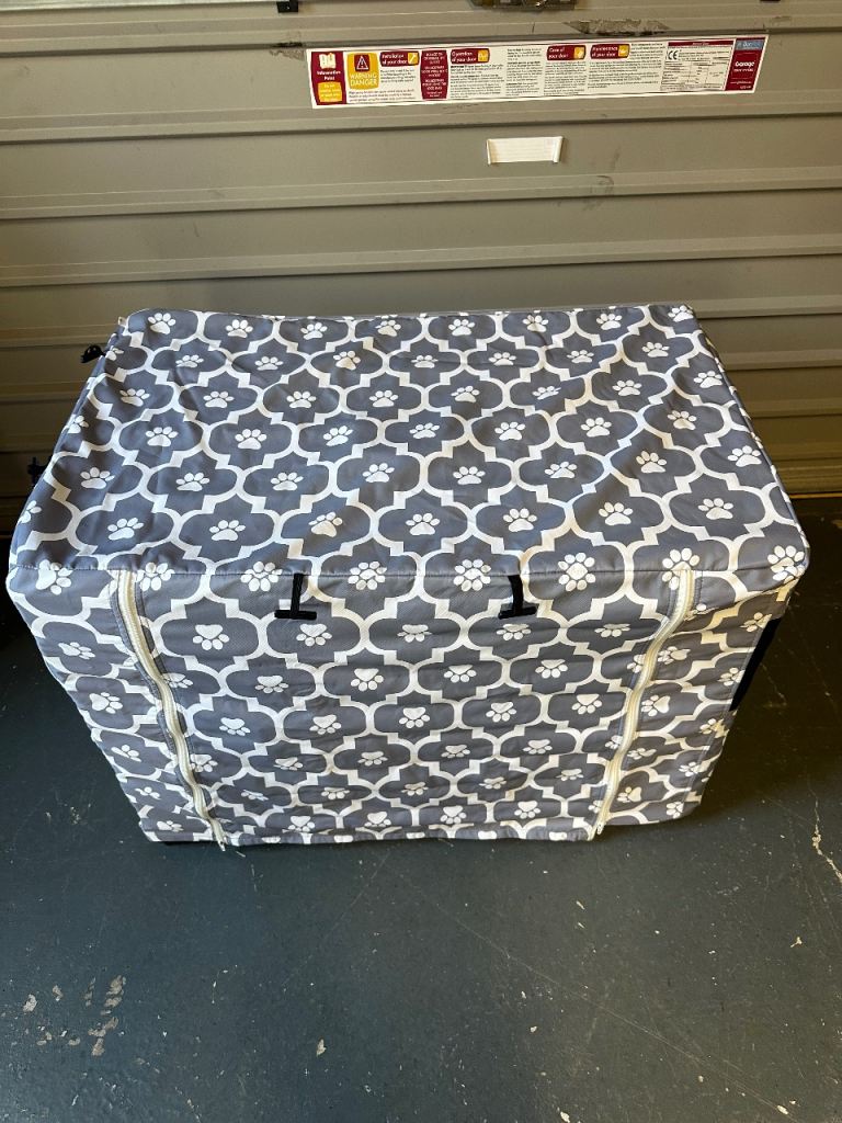 Medium dog crate + cover + bed