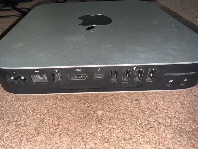 Mac mini (late 2012) 2.5ghz dual core i5, 8GB 1600MHz RAM 500GB
