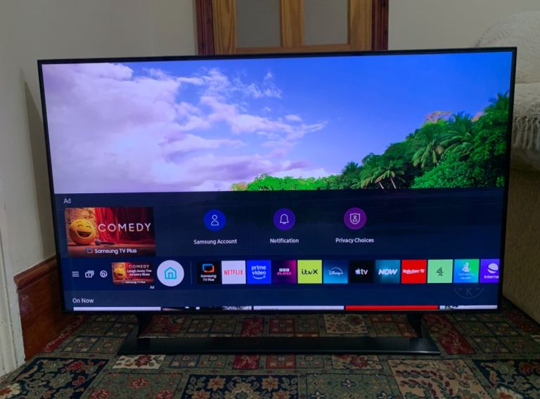 SAMSUNG UE50AU9000 50 Inch Smart 4K Ultra HD HDR LED TV with Bixby, Alexa & Google Assistant