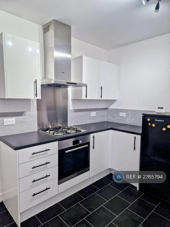 3 bedroom house in Mexborough Grove, Leeds, LS7 (3 bed) (#2765794)
