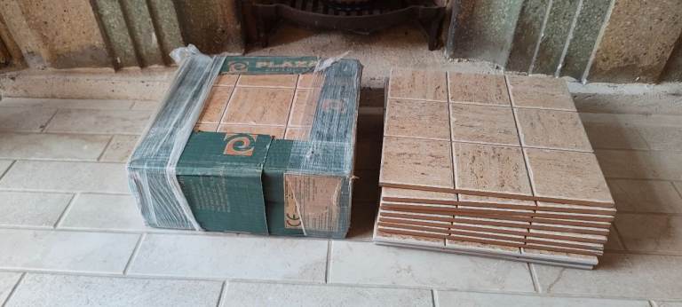 Plaza Ceramicas Beige Ceramic Tiles - New & Unused