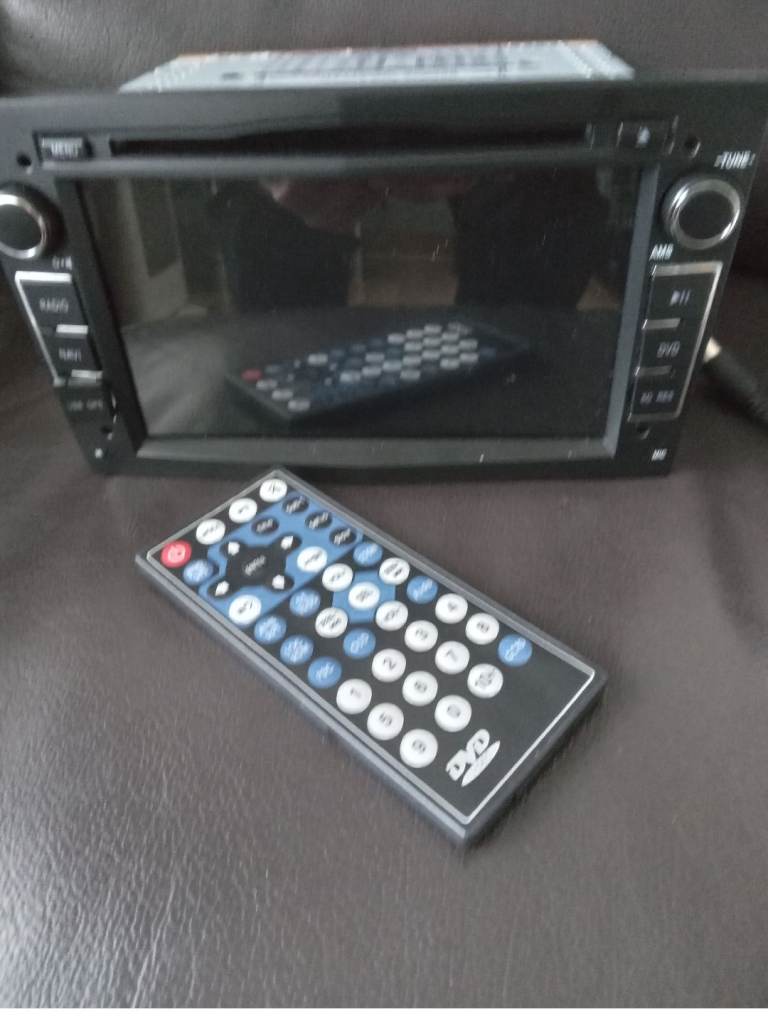 Vauxhal antara satnav radio dvd player non geniun used once works great