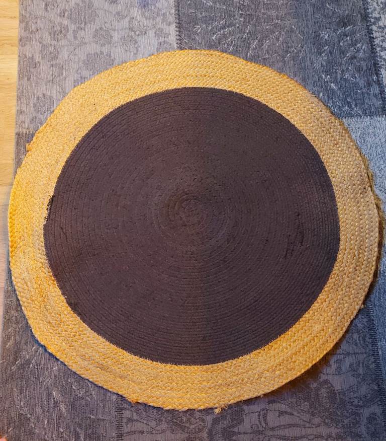 circular weaved rug