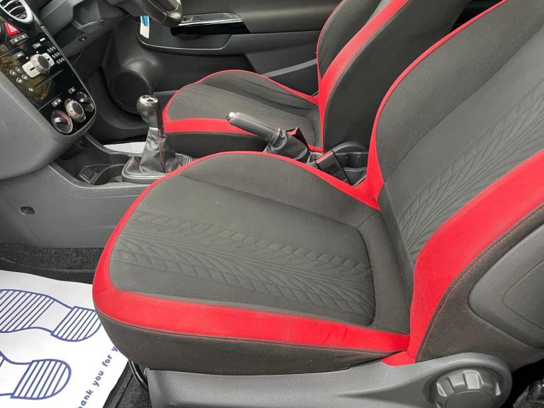 VAUXHALL CORSA 1.4 SRI 14 REG GREY 3 DOOR MOT MAY 3RD 2026 TAX £165 LOW INSURANCE 50+MPG