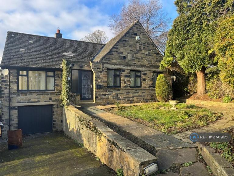 3 bedroom house in Malvern Road, Bradford, BD9 (3 bed) (#2741965)