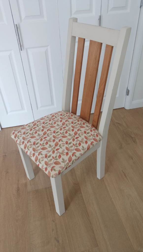 Oak extendable dining table and four chairs 