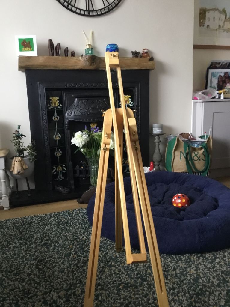 Artist easel