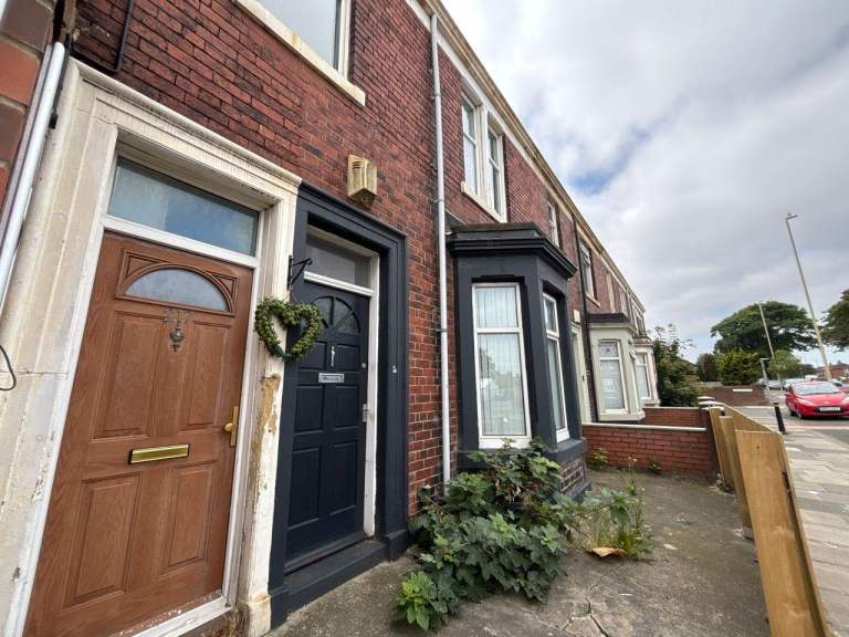 2 Bedroom upper Flat available to rent in Hebburn - Victoria Road East