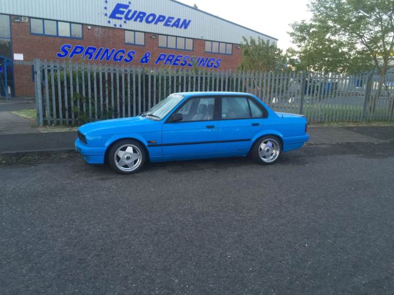 BMW E30 316i Lux - M52B28 Swap