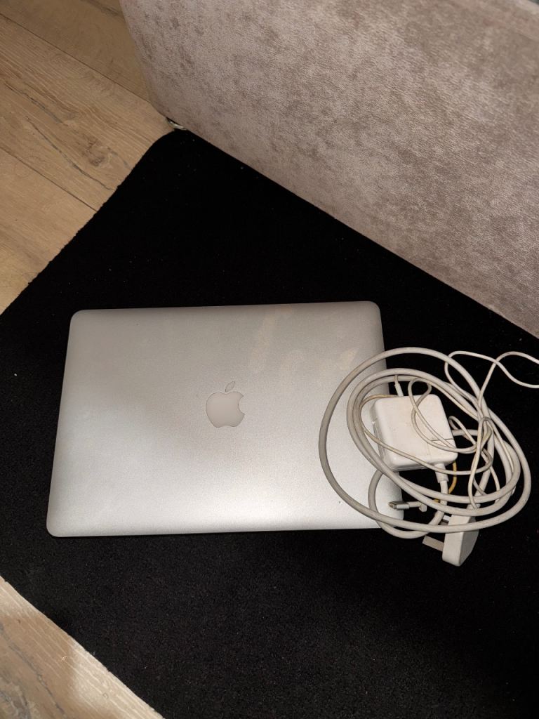 Apple MacBook Air 13 Inch 2017