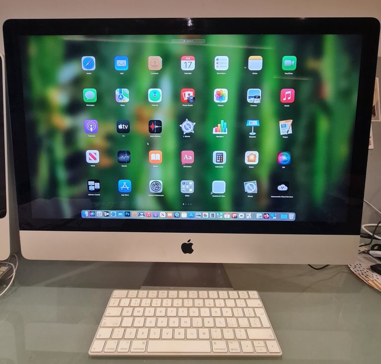 Apple iMac Retina 5k 27 inch 2017 3.4GHZ Quad Core Intel Core i5 8GB 2400 MHz
