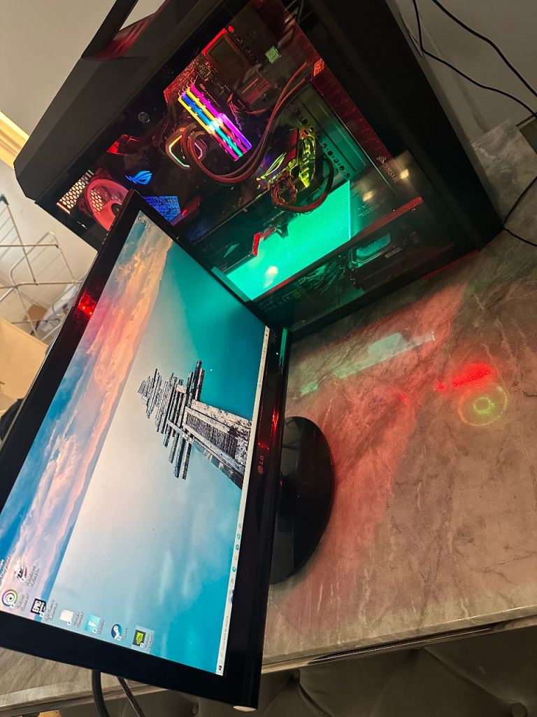 Gaming pc and monitor 