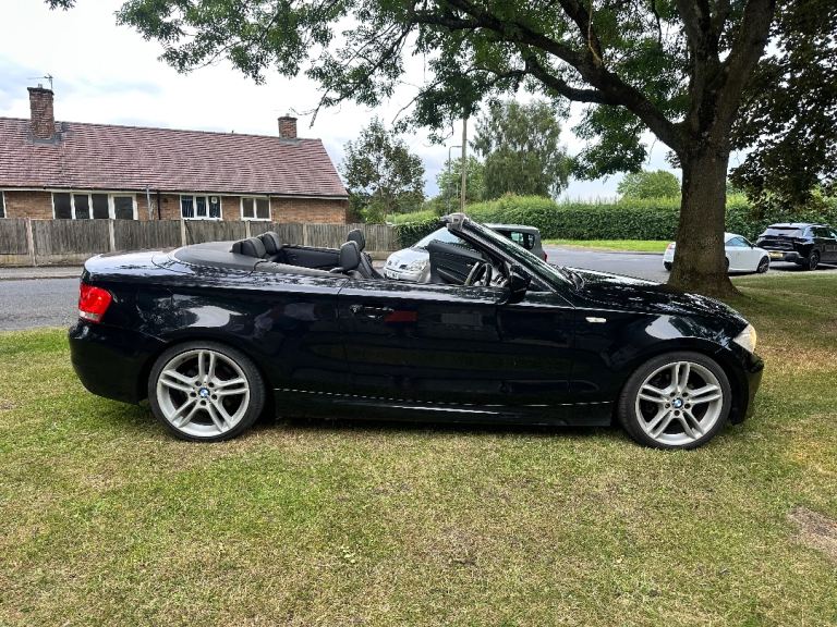 BMW, 1 SERIES, Convertible, 2011, Manual, 1995 (cc), 2 doors