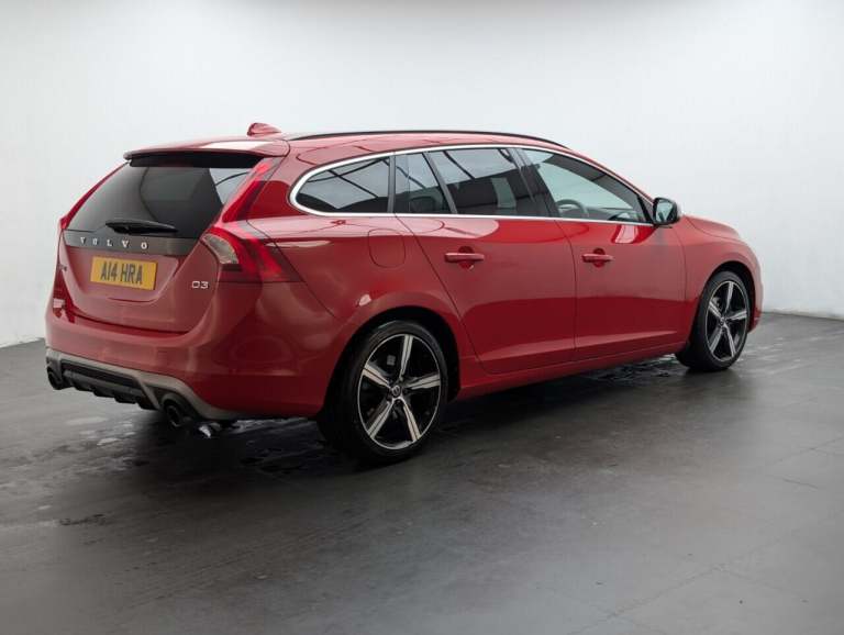 2017 Volvo V60 2.0 D3 R-Design Nav Estate 5dr Diesel Auto Euro 6 (s/s) (150 ps) PARK ASSIS ESTATE...
