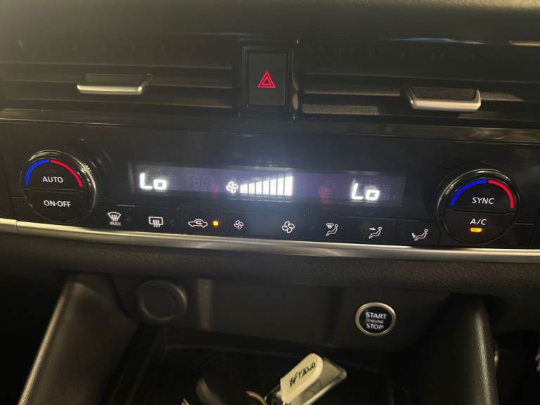 2022 Nissan Qashqai 1.3 DiG-T MH N-Connecta 5dr Hatchback Petrol Manual