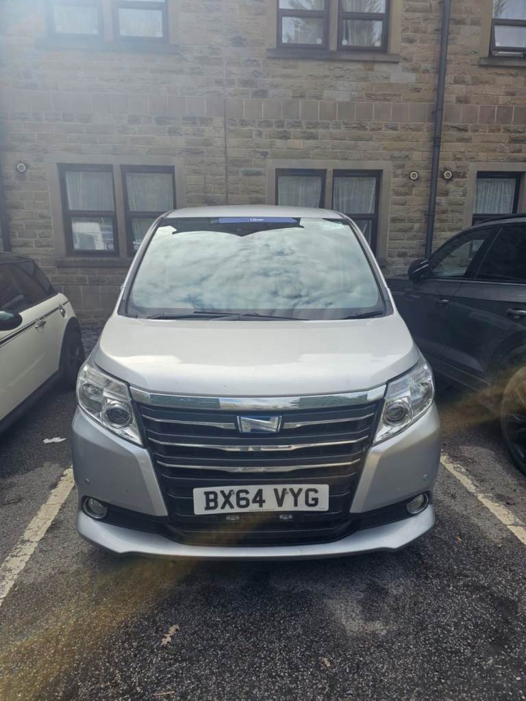 Toyota noah , 2014, 1797 (cc)