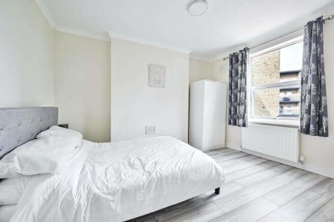 2 Double Rooms Available in Flatshare, Modern 5-Bed Flat, Kew Bridge – Beside Station & Stadium