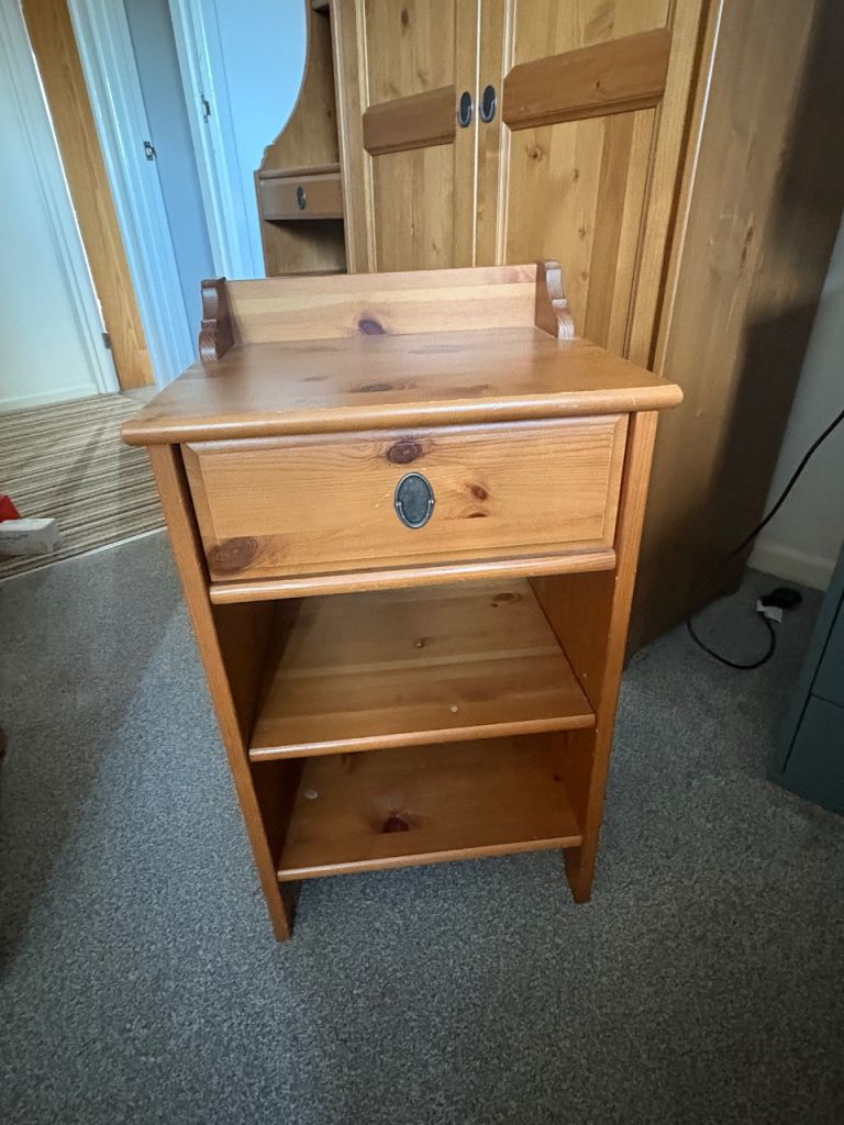 Pine Bedside Table with Drawer and Shelves – Good Condition