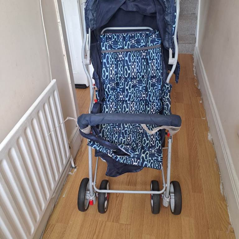 Baby pram push chair