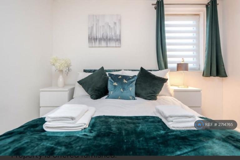 1 bedroom in Adriatic Apartments, London, E16 (#2714765)