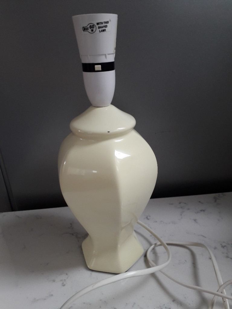 Cream ceramic lamp base