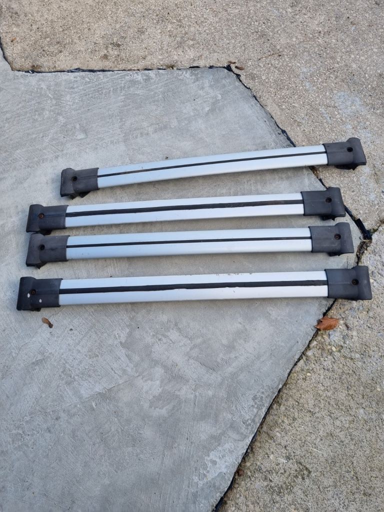 Roof rack rails 
