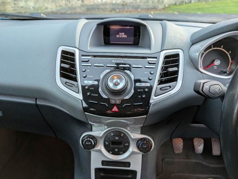 Ford, FIESTA, Hatchback, 2011, Manual, 1388 (cc), 5 doors