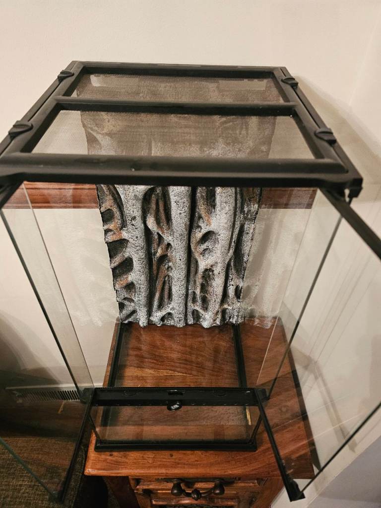 Exo terra 30x30x60 vivarium 