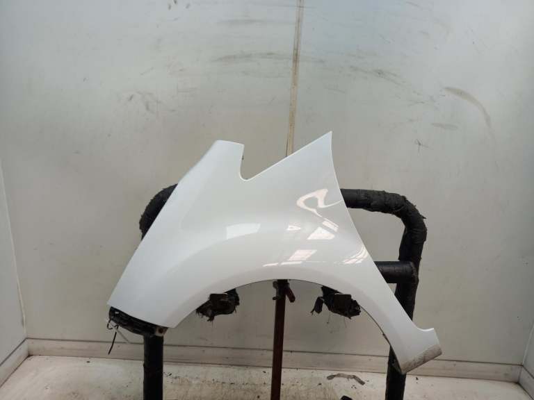 Kia Venga Left Front Wing N/S 2009-2019 Cassa White [Wd] 5 Door Hatchback 663111