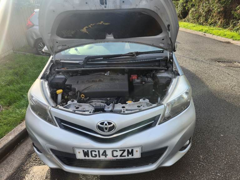 Toyota, YARIS, Hatchback, 2014, Semi-Auto, 1329 (cc), 5 doors