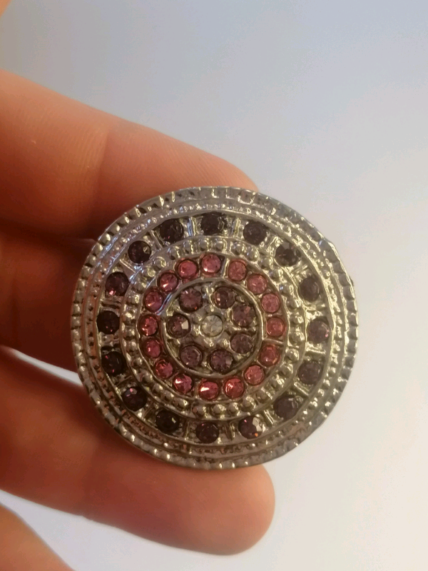 Vintage brooch 17.