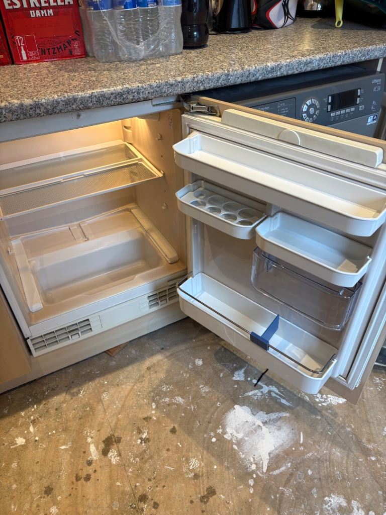Bosch Integrated Under-Counter Fridge