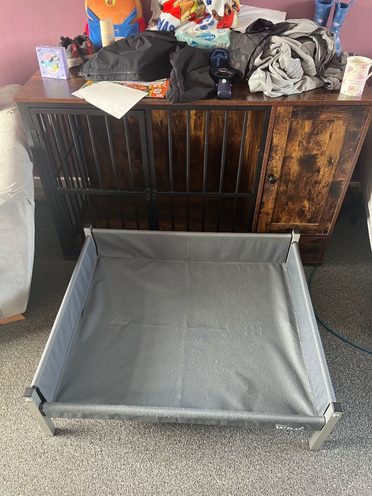 Dog cage and bed 