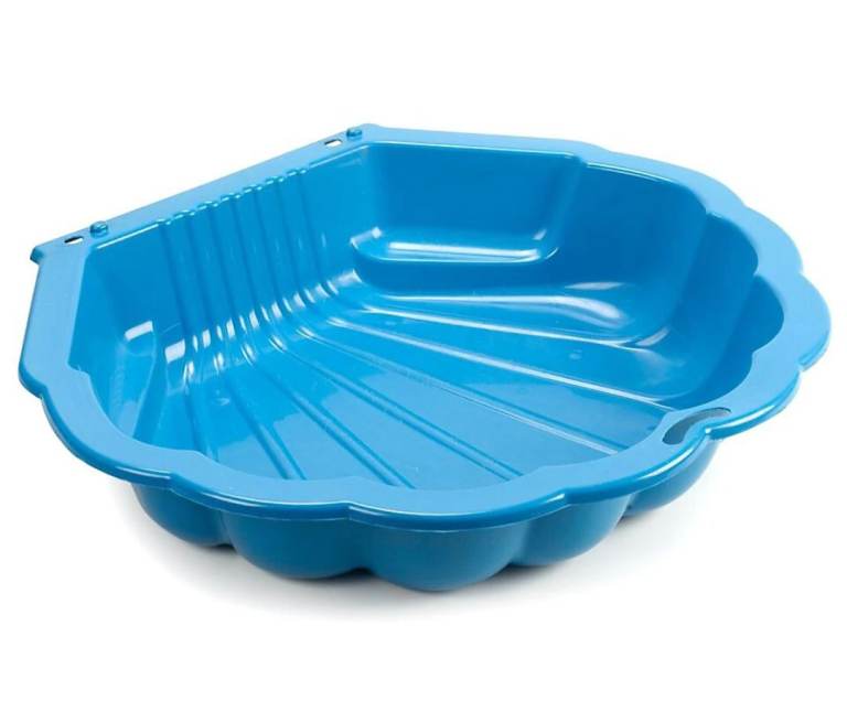 Water and sand pit