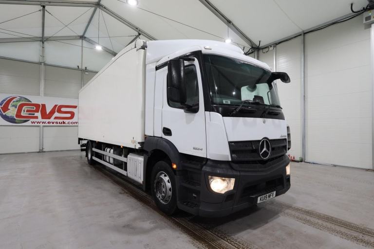 2019 (19 PLATE) Mercedes Benz Antos 1824 4x2 Euro 6 Refrigerated