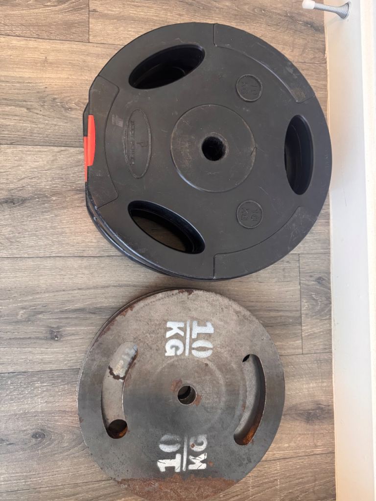 Yoleo 6 in 1 weight bench, 143kg weights, 3 bars and dumbbell set up.